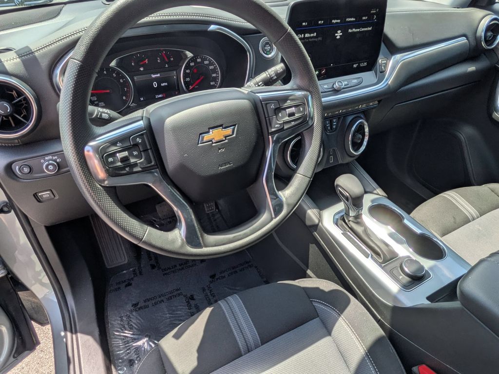Thumbnail: 2025 Chevrolet TrailBlazer - 15