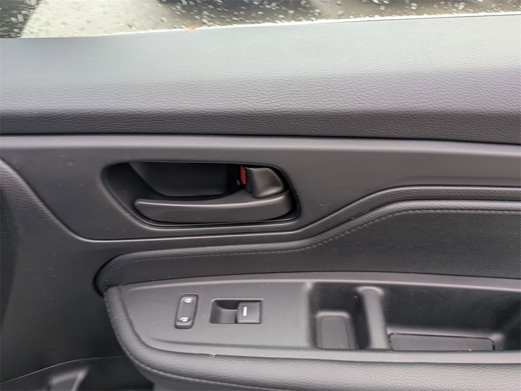 Thumbnail: 2025 Honda Odyssey - 28