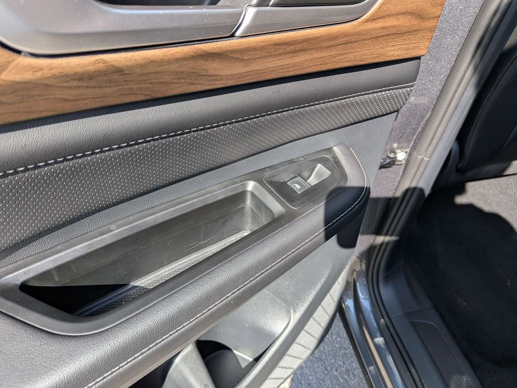 Thumbnail: 2025 Volkswagen Atlas - 18