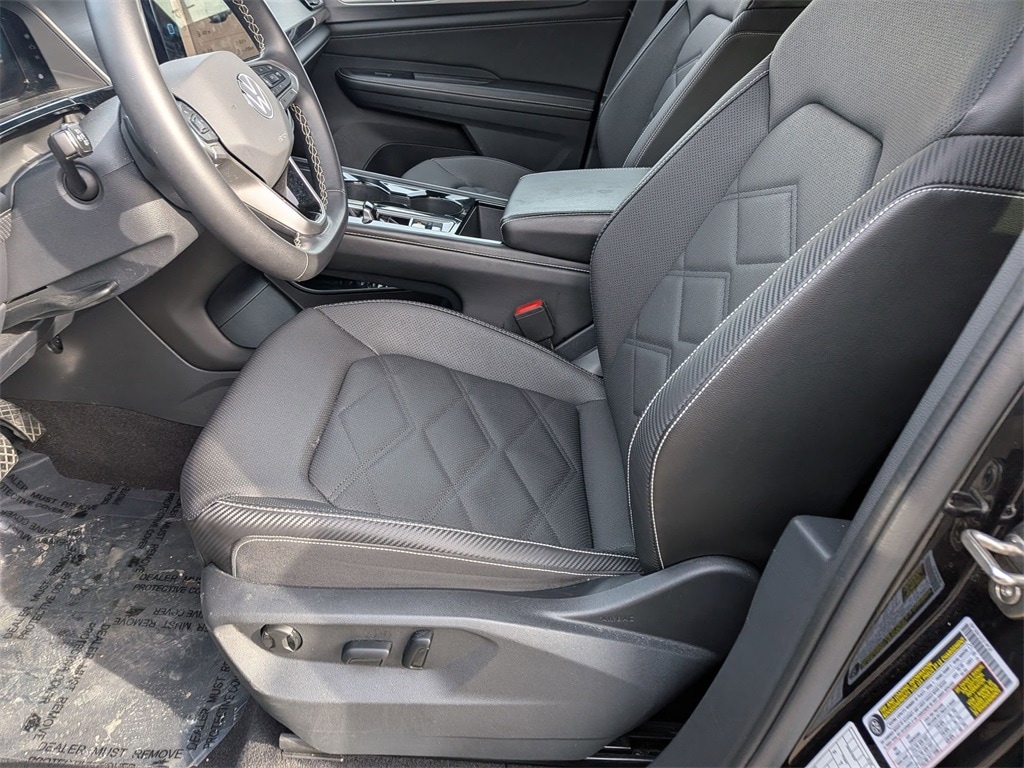 Thumbnail: 2024 Volkswagen Atlas - 22