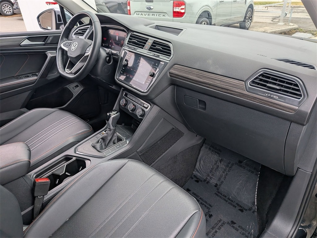 Thumbnail: 2024 Volkswagen Tiguan - 32