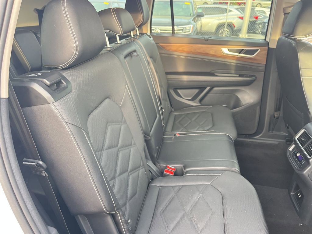 Thumbnail: 2025 Volkswagen Atlas - 31