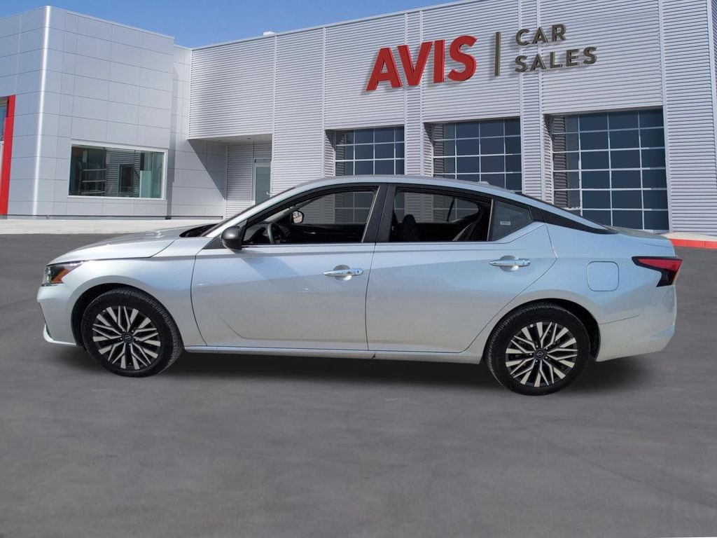Thumbnail: 2025 Nissan Altima - 10