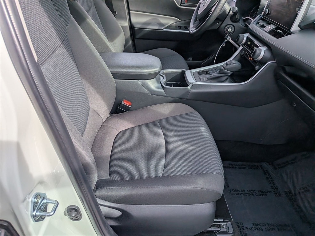 Thumbnail: 2025 Toyota RAV4 - 29