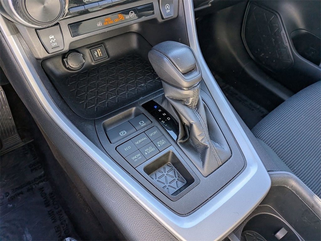 Thumbnail: 2024 Toyota RAV4 - 19