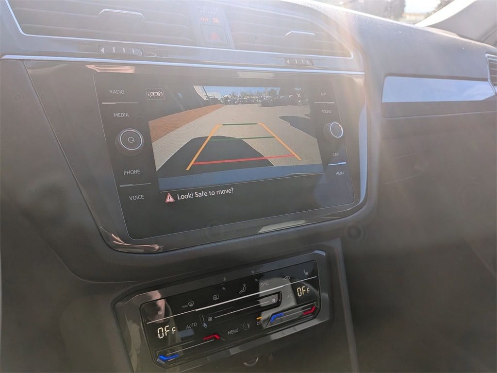 Thumbnail: 2024 Volkswagen Tiguan - 18