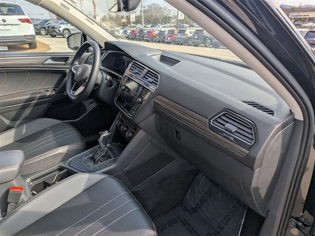 Thumbnail: 2024 Volkswagen Tiguan - 28