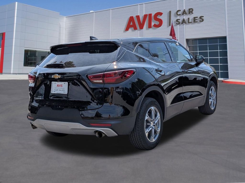 Thumbnail: 2025 Chevrolet Blazer - 5
