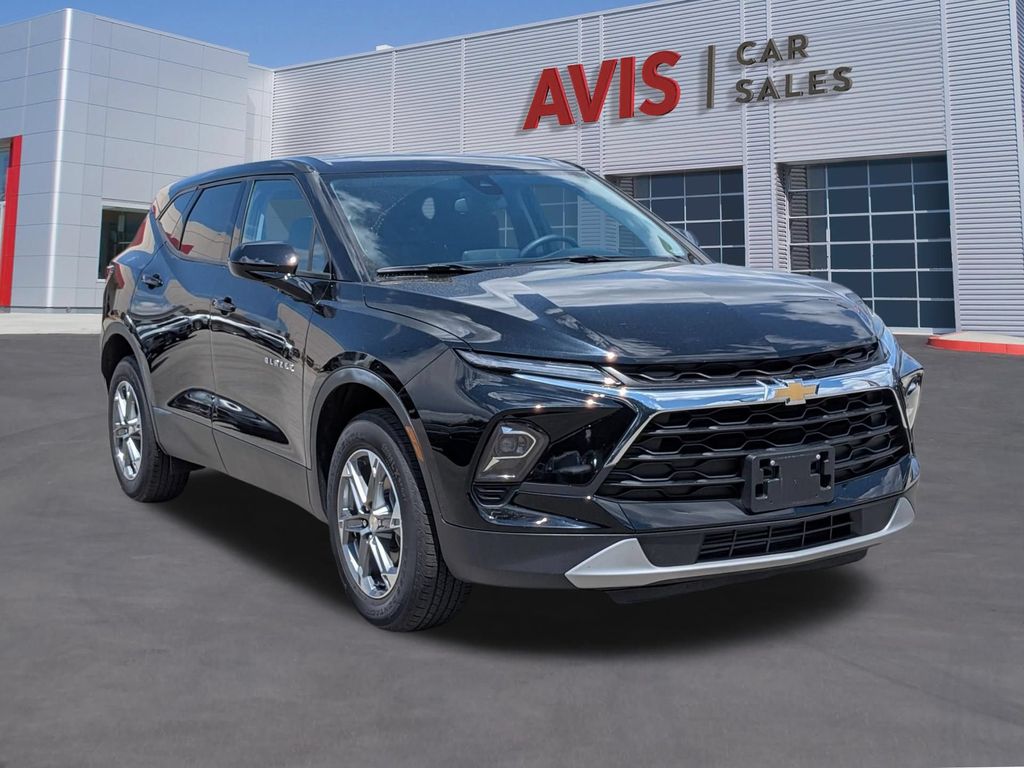 Thumbnail: 2025 Chevrolet Blazer - 3