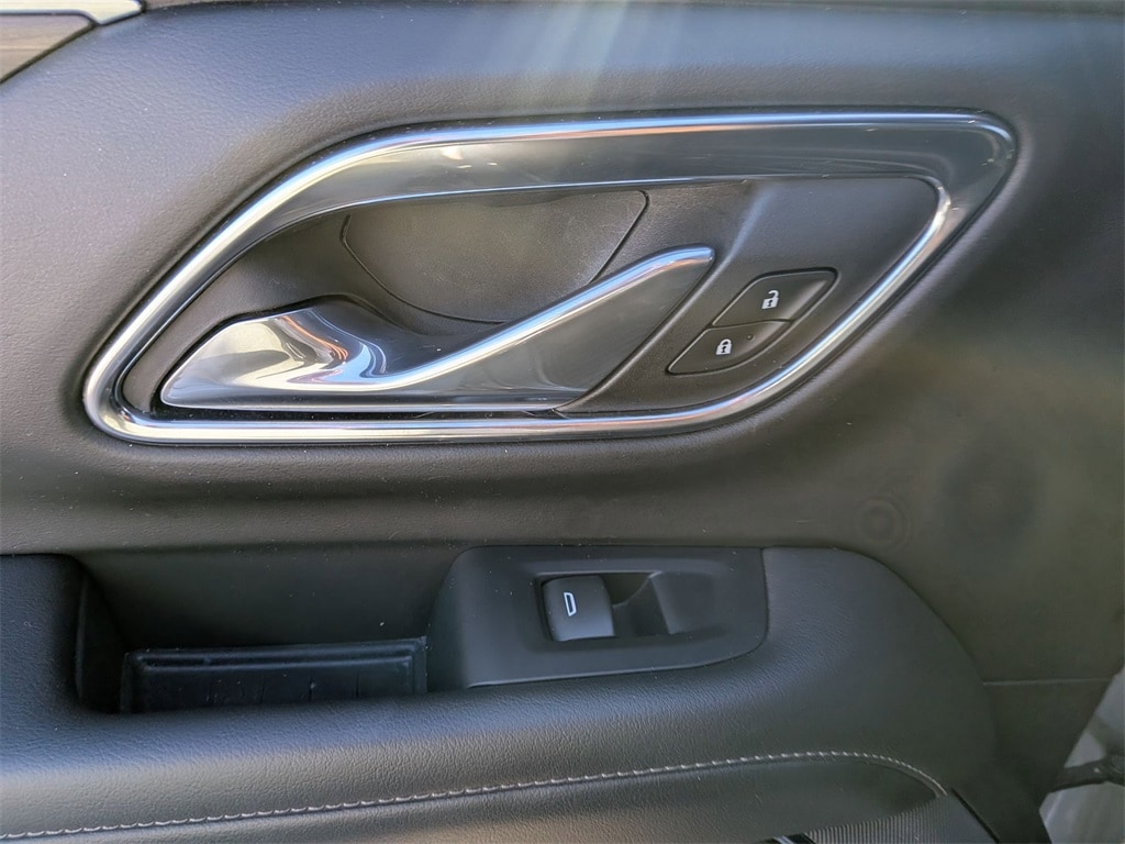 Thumbnail: 2023 Chevrolet Tahoe - 25