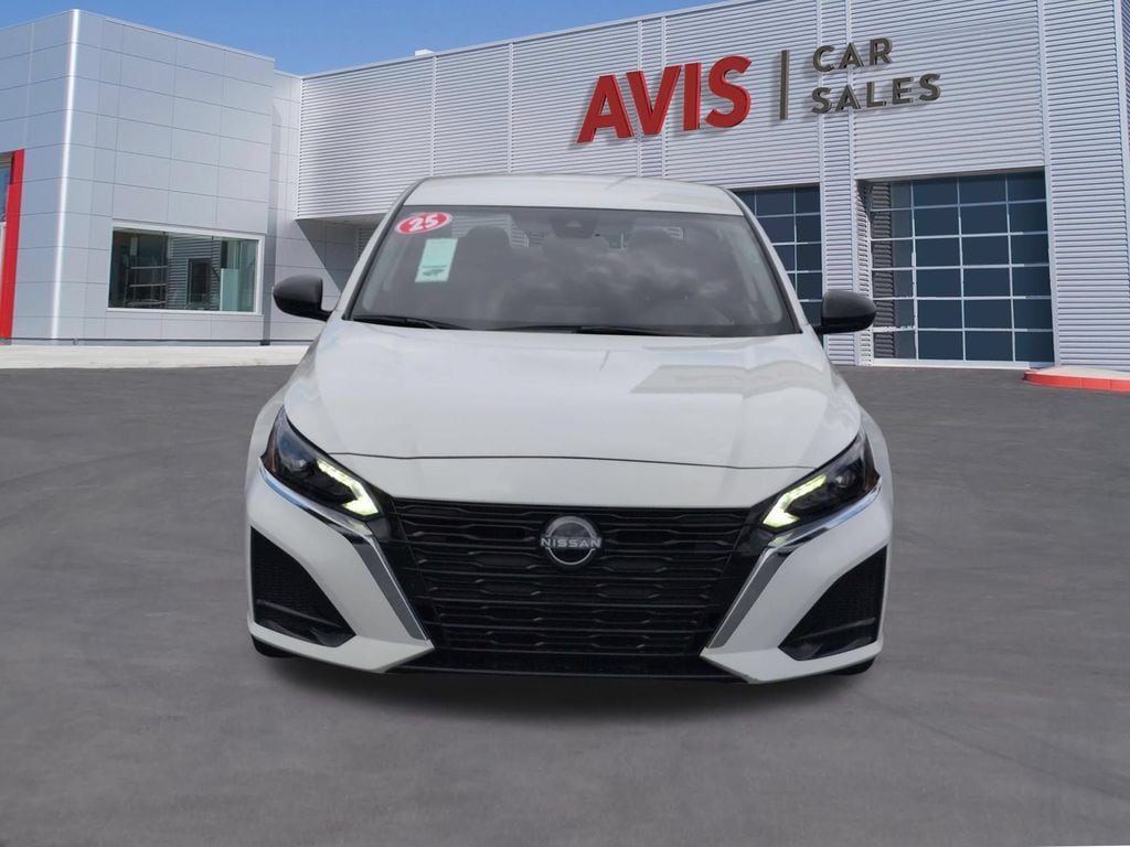 Thumbnail: 2025 Nissan Altima - 2
