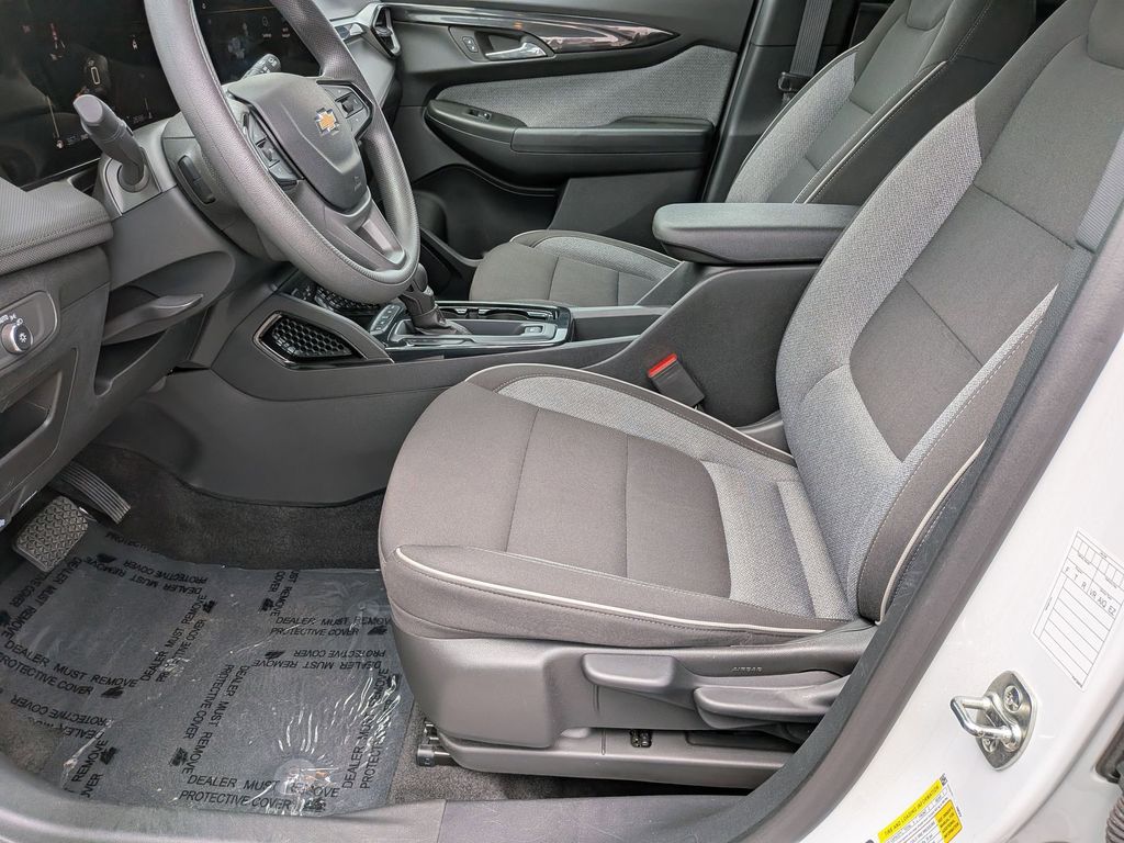 Thumbnail: 2025 Chevrolet TrailBlazer - 21
