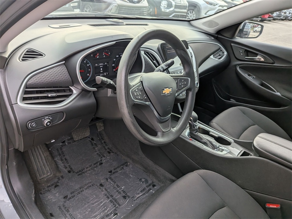 Thumbnail: 2024 Chevrolet Malibu - 15