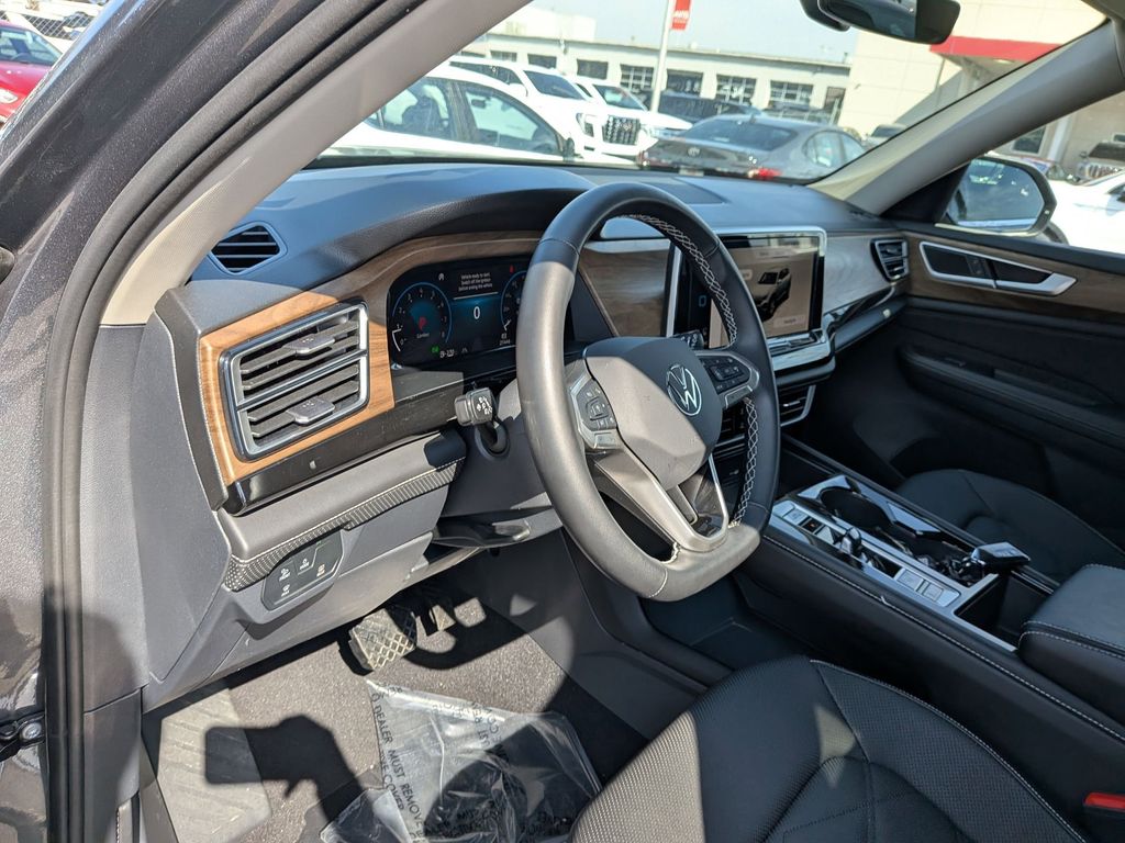 Thumbnail: 2025 Volkswagen Atlas - 15