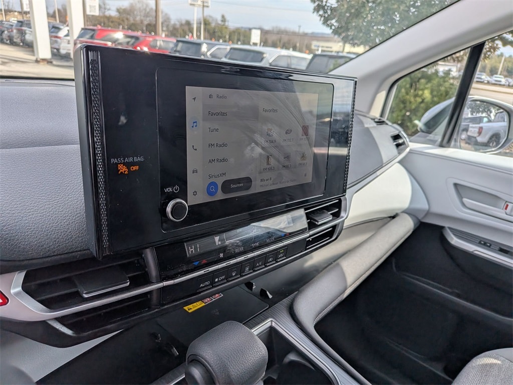 Thumbnail: 2025 Toyota Sienna - 16