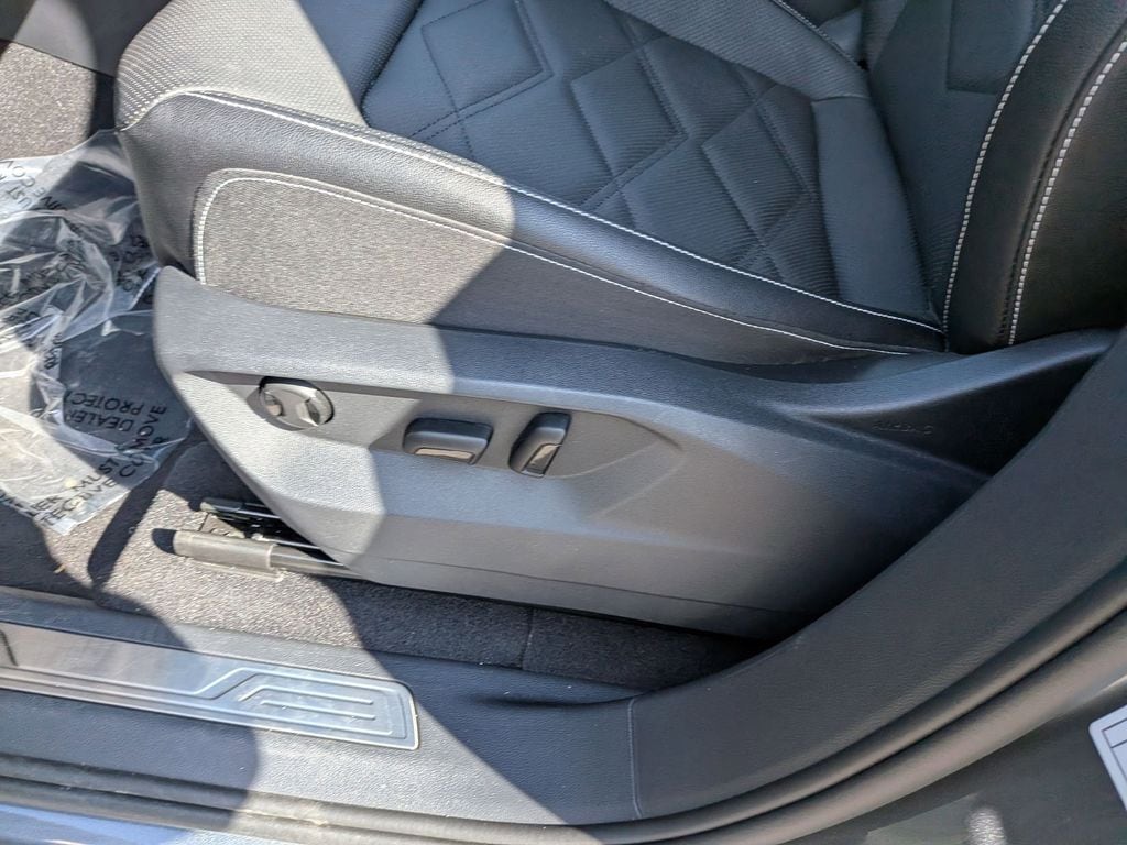 Thumbnail: 2025 Volkswagen Atlas - 14