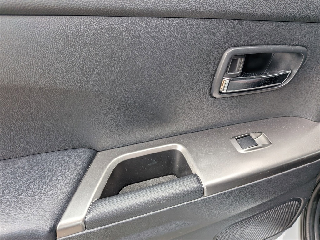 Thumbnail: 2024 Mitsubishi Outlander Sport - 27