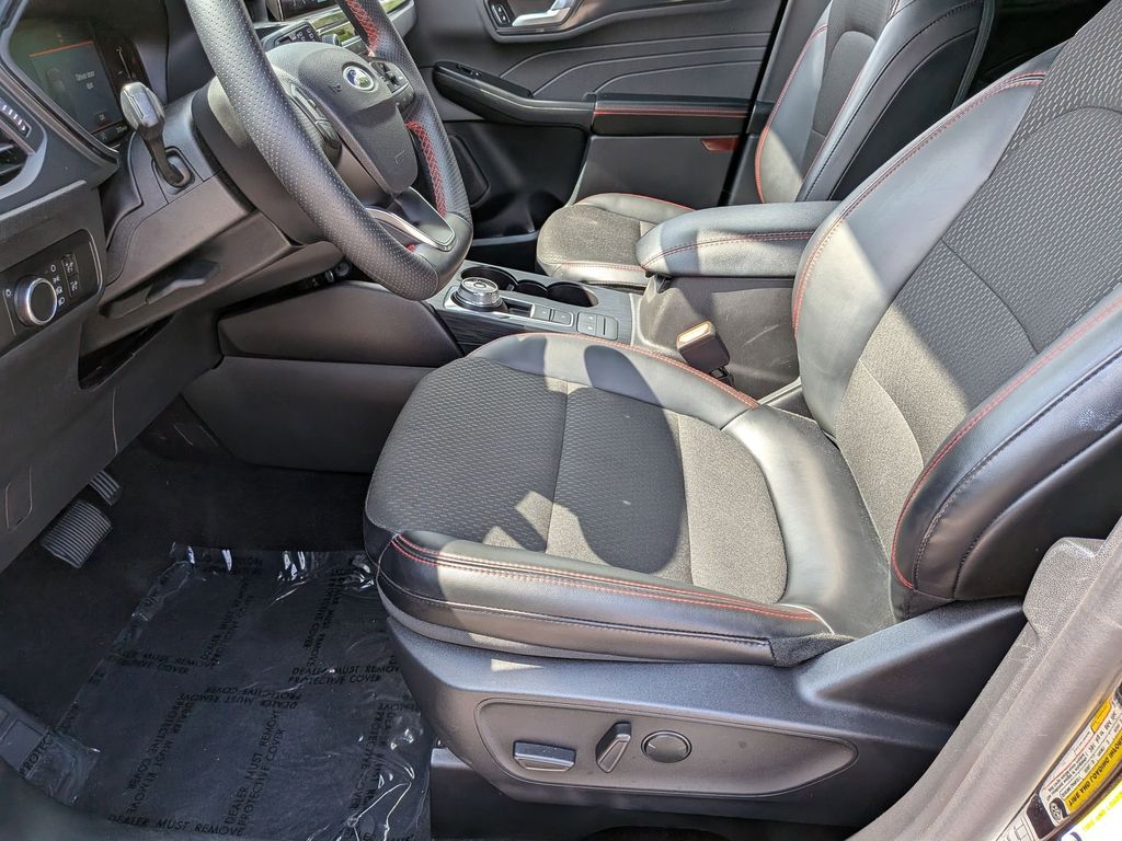 Thumbnail: 2025 Ford Escape - 21