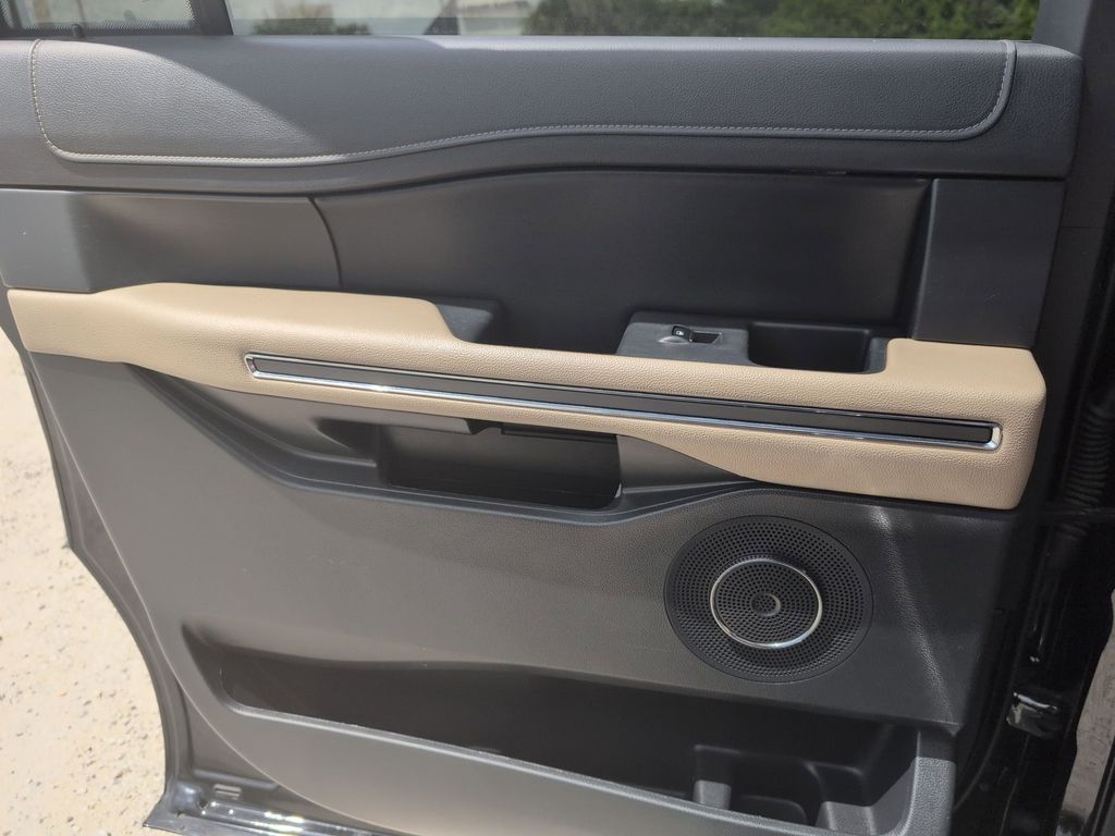 Thumbnail: 2024 Ford Expedition MAX - 27