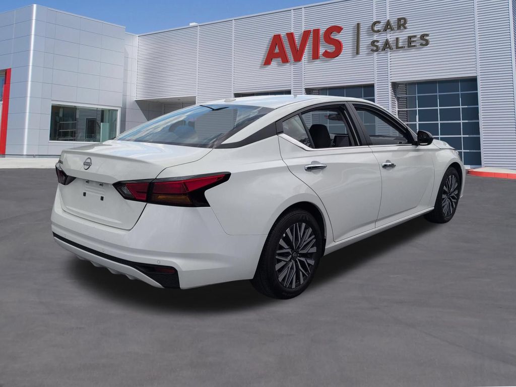 Thumbnail: 2025 Nissan Altima - 6