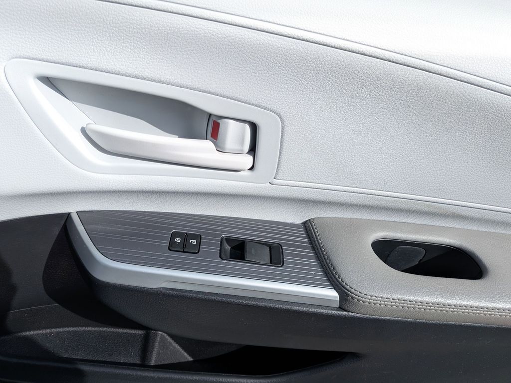 Thumbnail: 2025 Toyota Sienna - 20