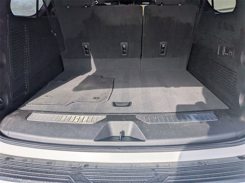 Thumbnail: 2023 Chevrolet Suburban - 27