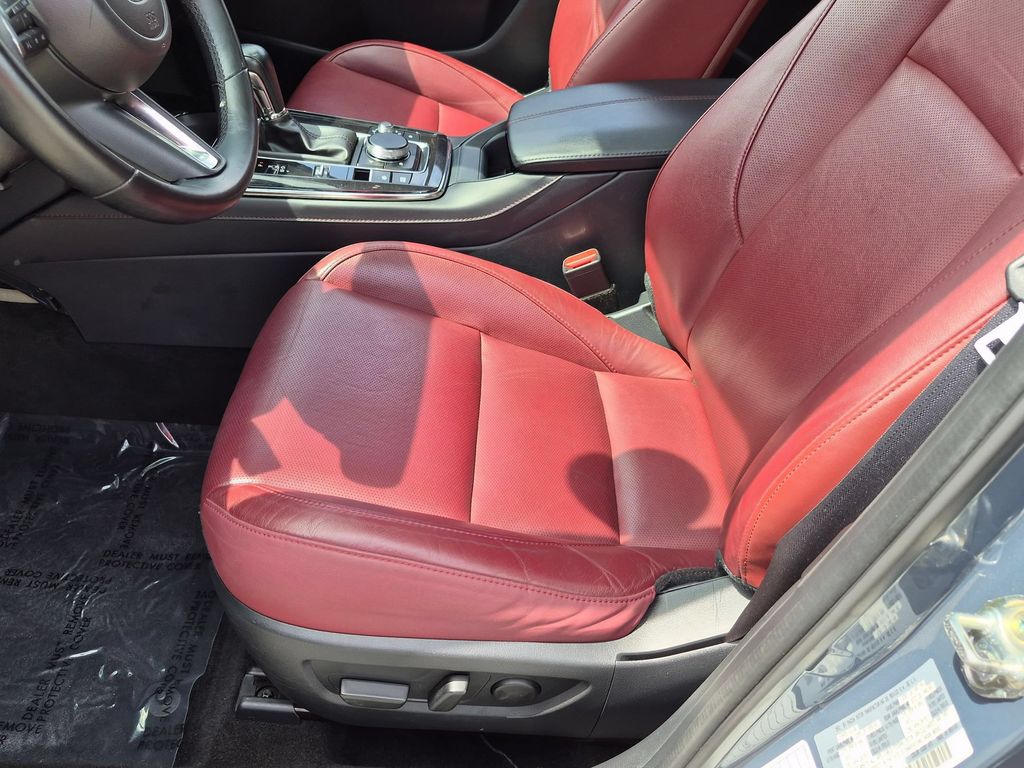 2025 Mazda CX-30 Carbon Edition - Photo 26