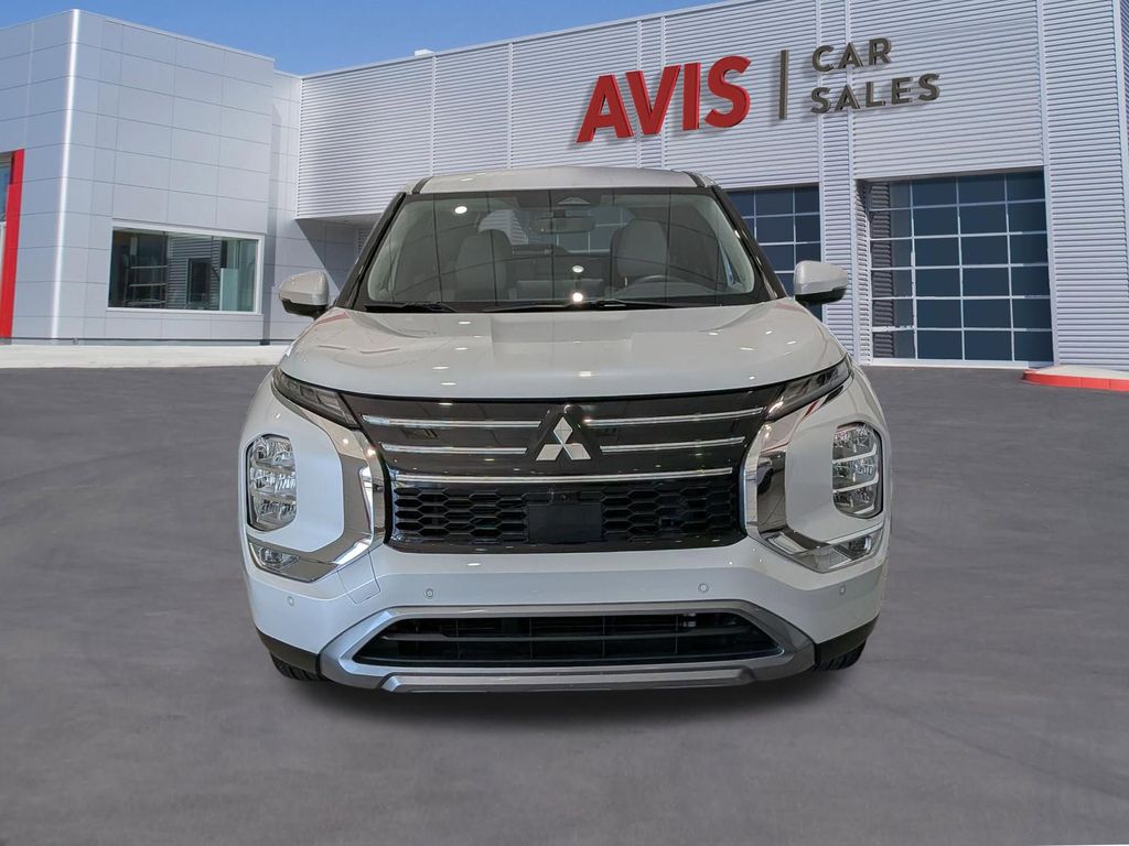 Thumbnail: 2025 Mitsubishi Outlander - 2