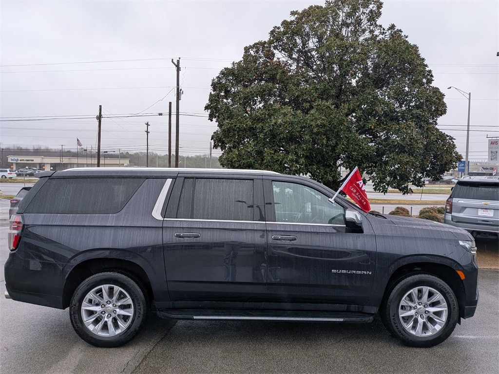 Thumbnail: 2023 Chevrolet Suburban - 5