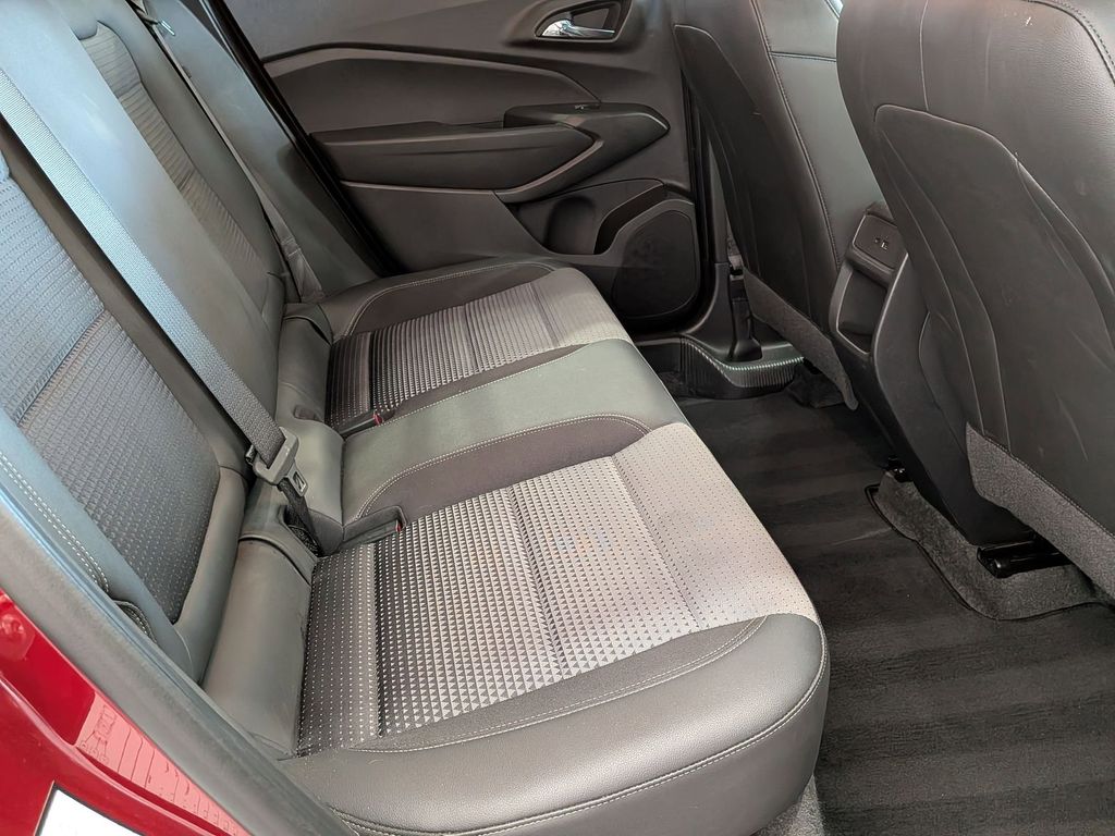 Thumbnail: 2025 Chevrolet Trax - 23