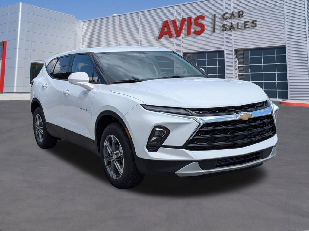 Thumbnail: 2025 Chevrolet Blazer - 3