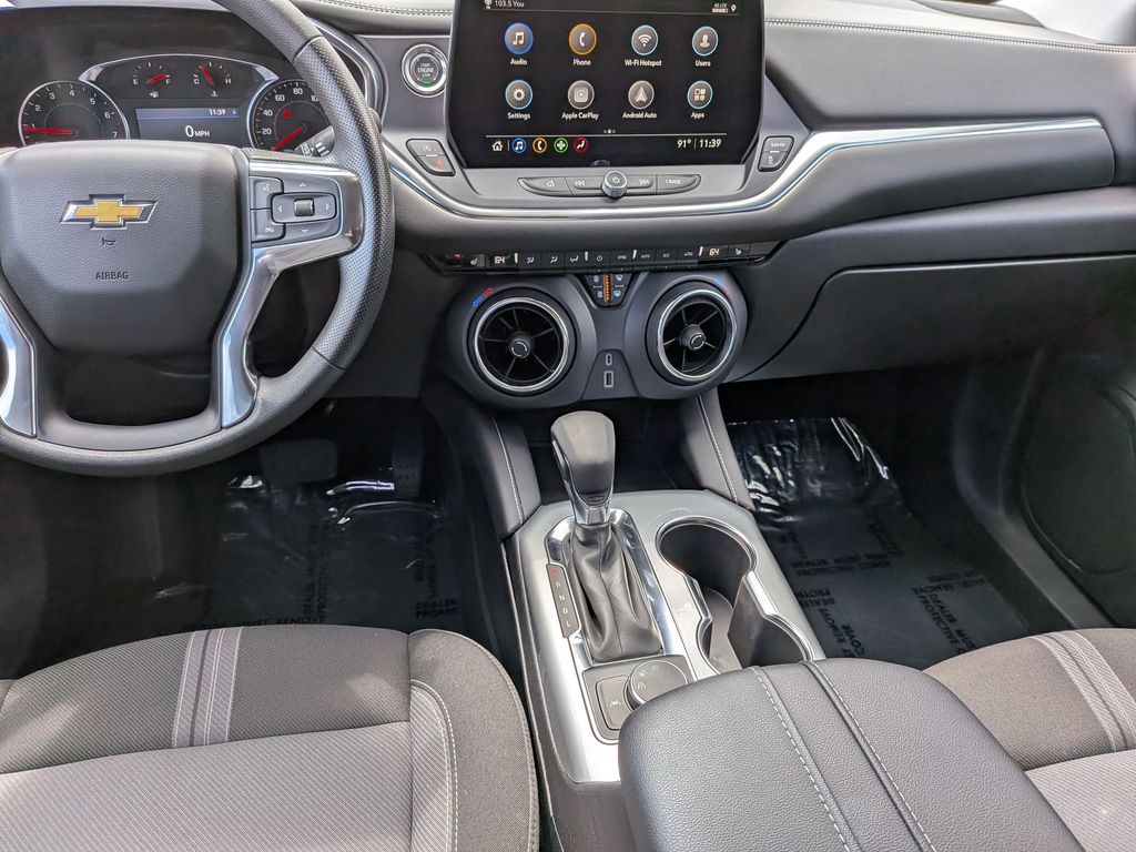 Thumbnail: 2025 Chevrolet Blazer - 26
