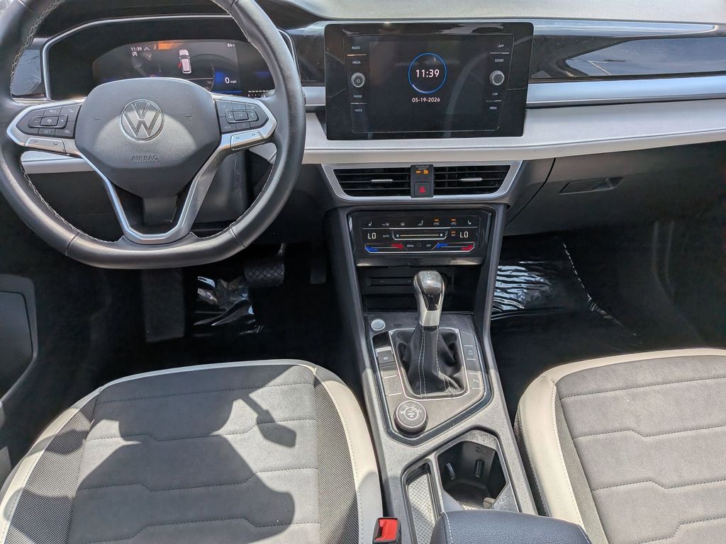 Thumbnail: 2025 Volkswagen Taos - 25