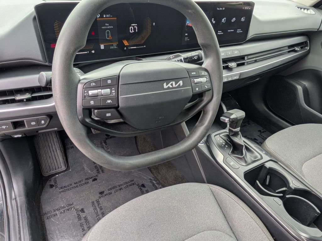 Thumbnail: 2025 Kia K4 - 14