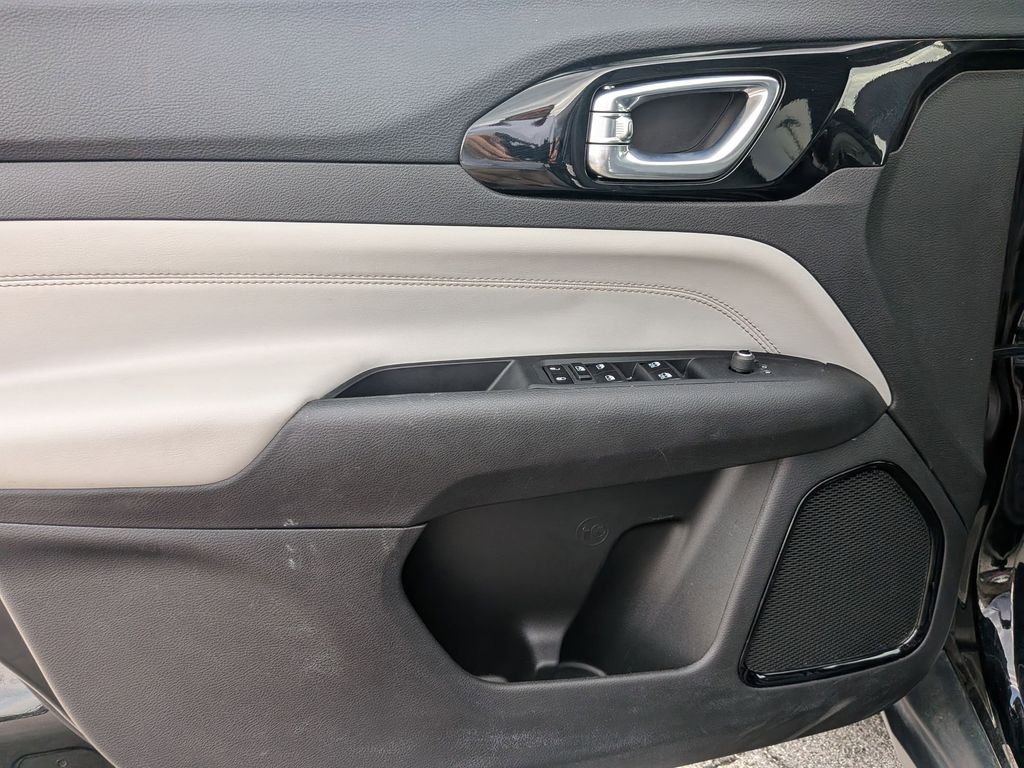 Thumbnail: 2025 Jeep Compass - 11