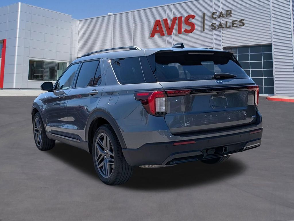 Thumbnail: 2025 Ford Explorer - 9