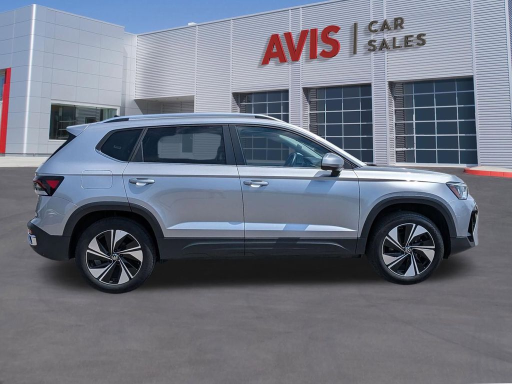 Thumbnail: 2025 Volkswagen Taos - 5