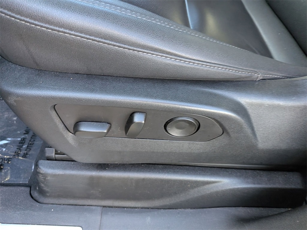 Thumbnail: 2023 Chevrolet Tahoe - 14