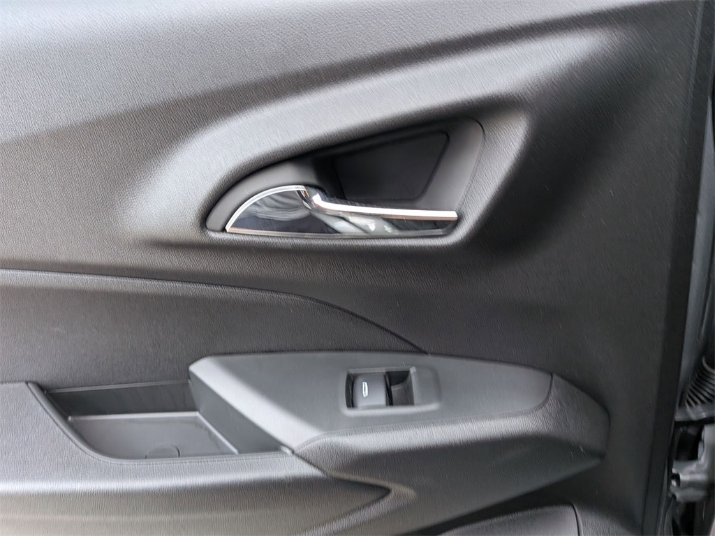 Thumbnail: 2025 Chevrolet Trax - 24