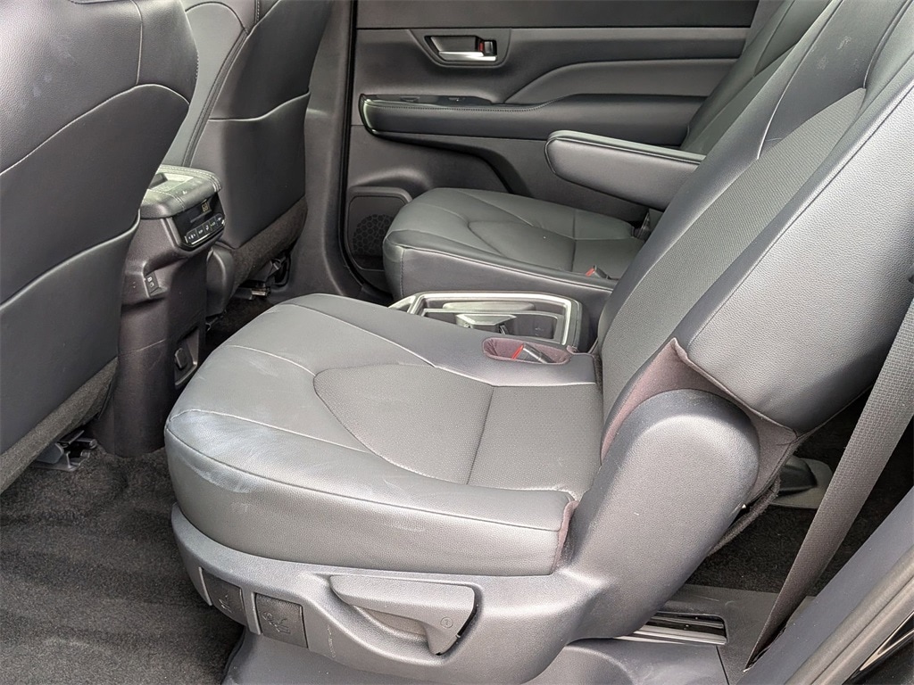 Thumbnail: 2025 Toyota Grand Highlander - 29