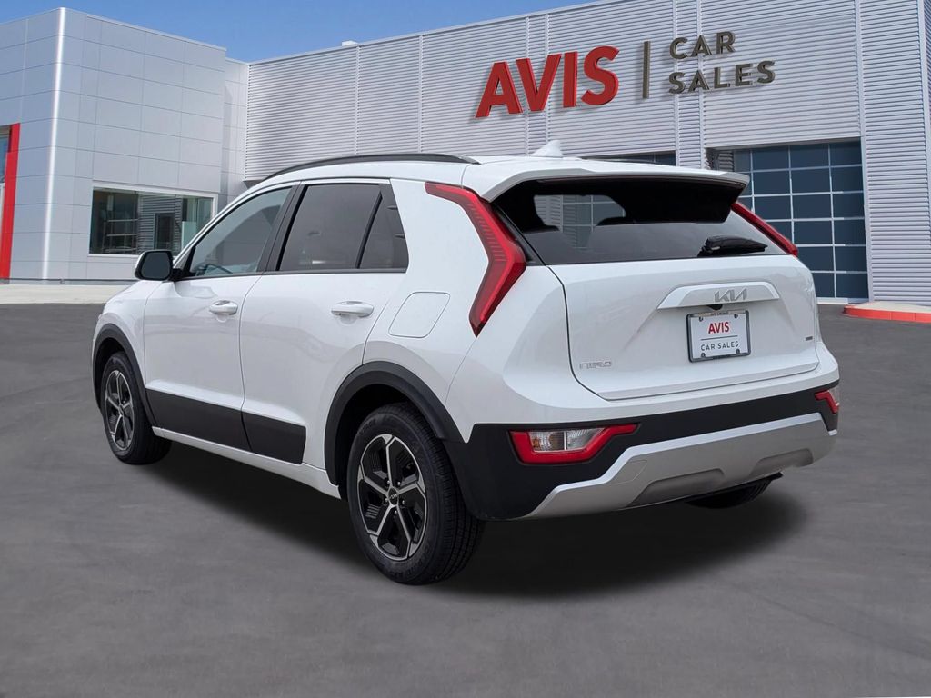 Thumbnail: 2025 Kia Niro - 9