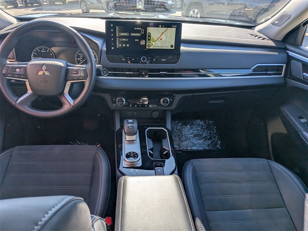 Thumbnail: 2025 Mitsubishi Outlander - 26