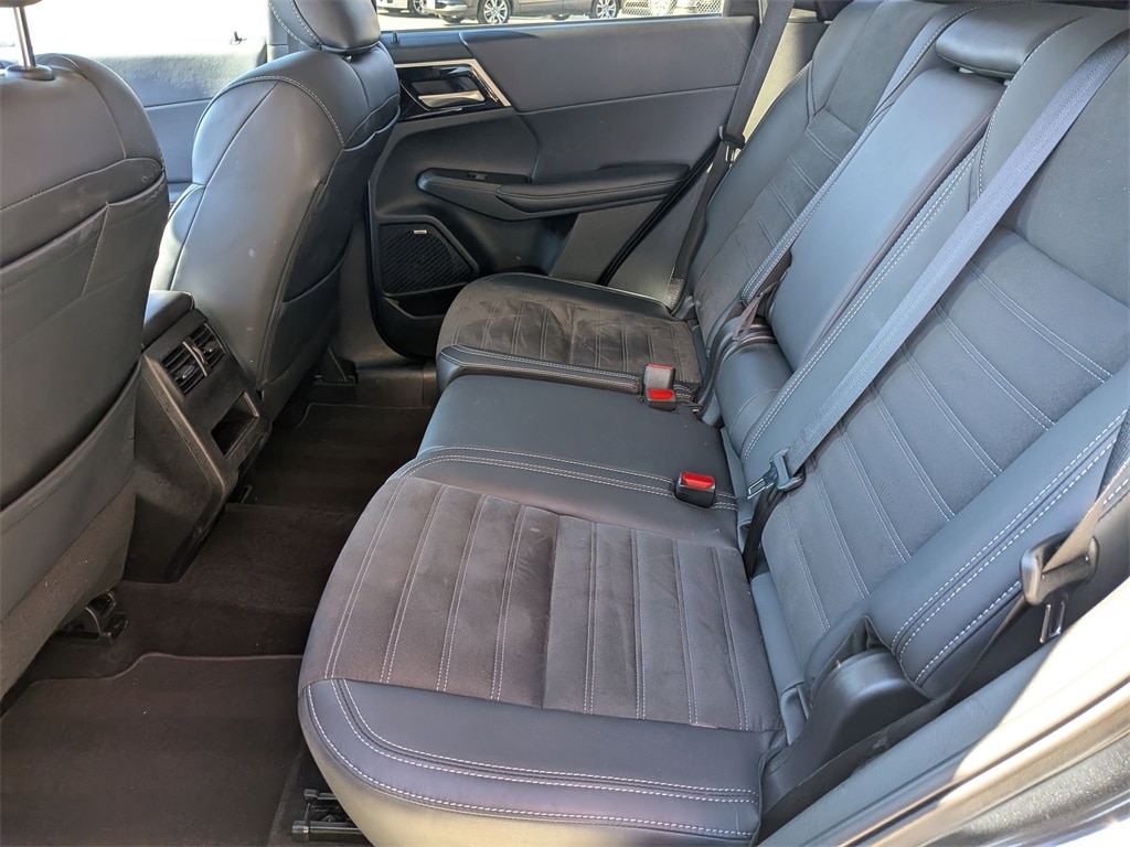 Thumbnail: 2025 Mitsubishi Outlander - 29