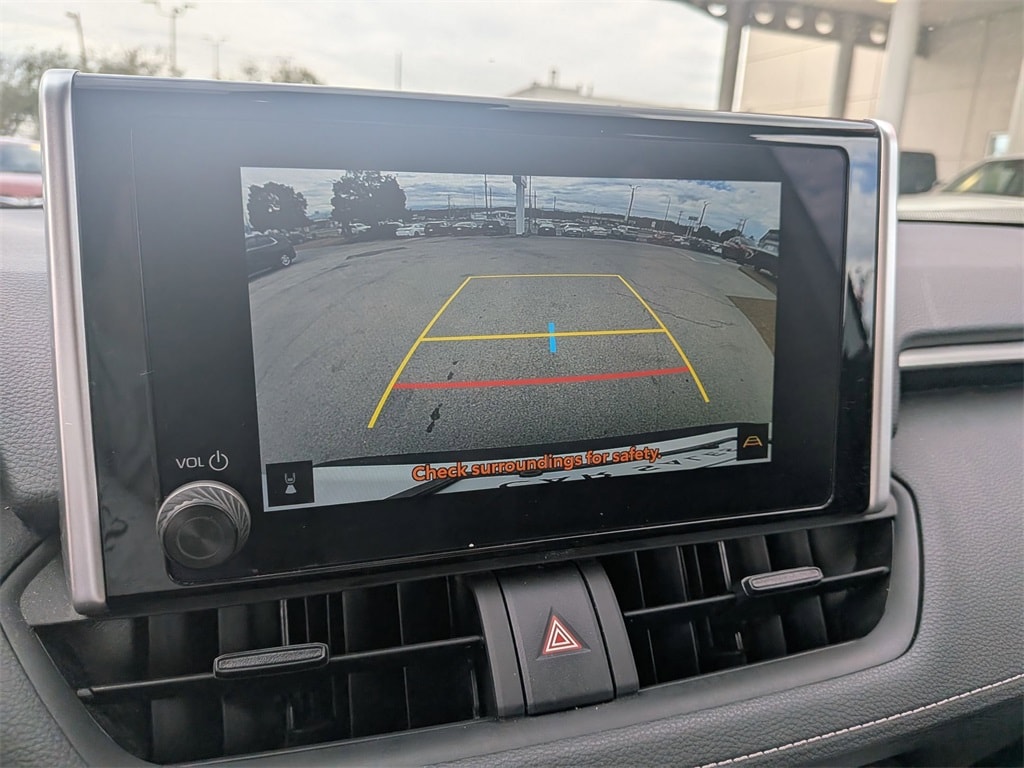 Thumbnail: 2025 Toyota RAV4 - 18