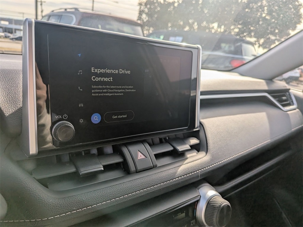 Thumbnail: 2025 Toyota RAV4 - 17