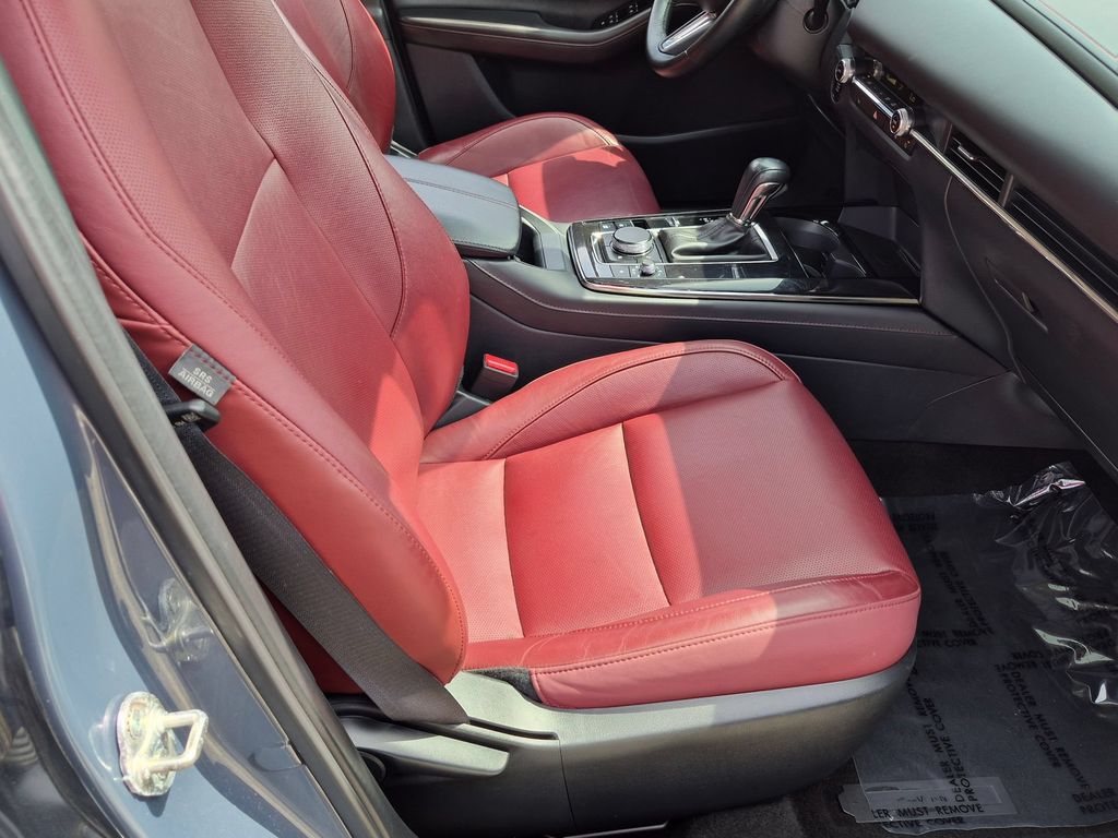 2025 Mazda CX-30 Carbon Edition - Photo 33