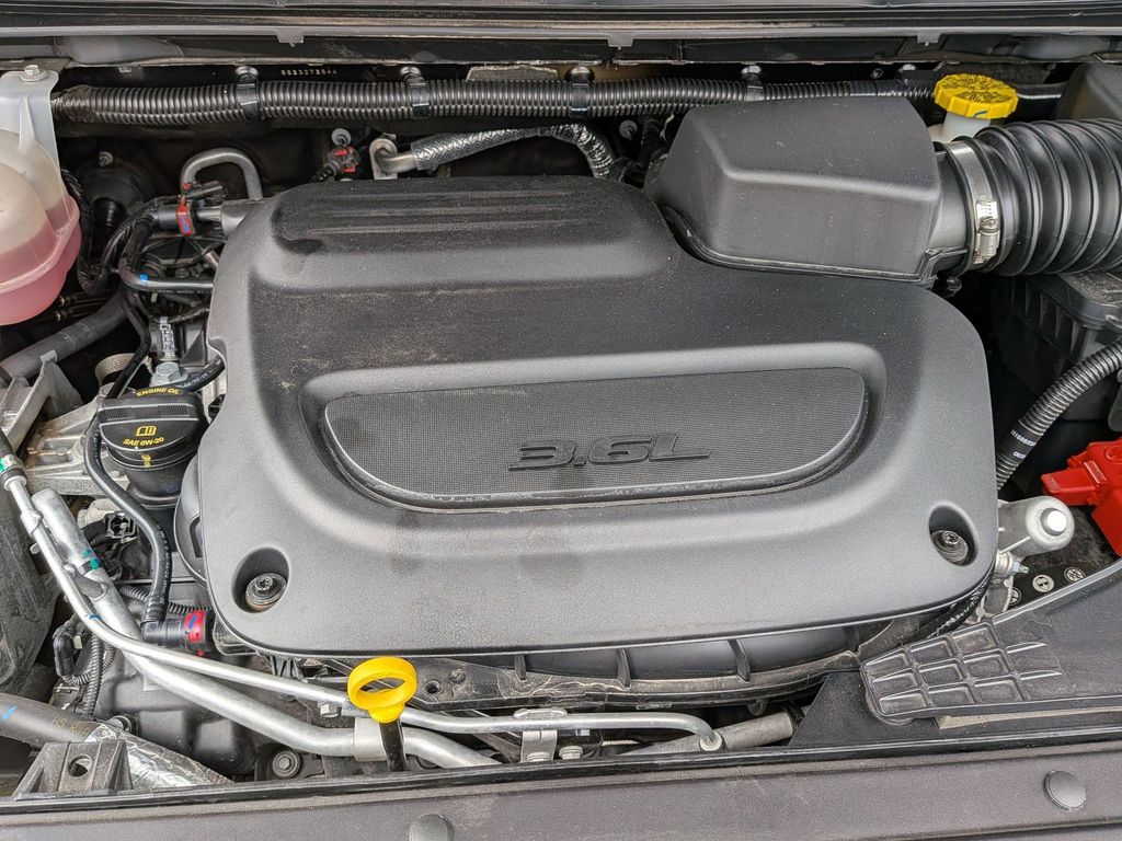 Thumbnail: 2025 Chrysler Pacifica - 35