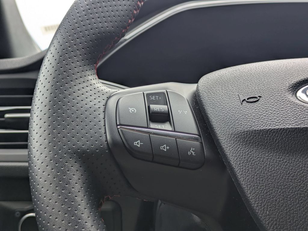 2025 Ford Escape ST-Line - Photo 22