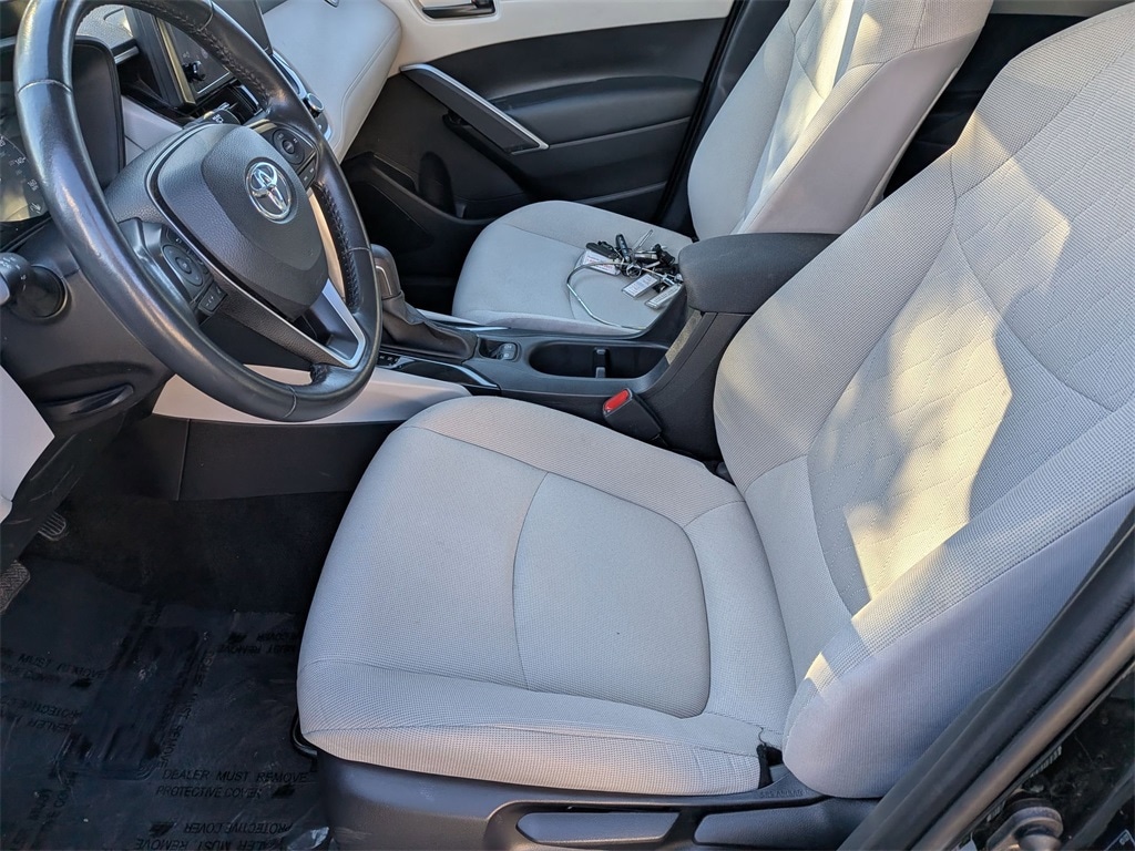 Thumbnail: 2023 Toyota Corolla Cross - 22