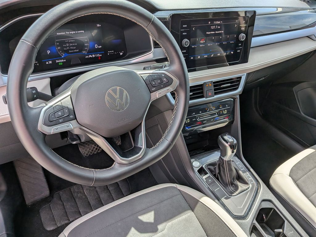 Thumbnail: 2025 Volkswagen Taos - 11